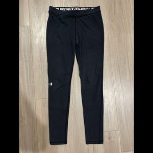 Black under armour leggings
